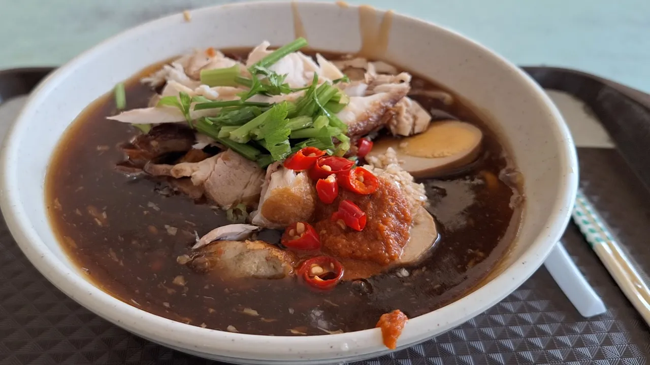 Old Airport Road Food Centre. Xiang Ji Lor Mee. The long queues have moved to this stall