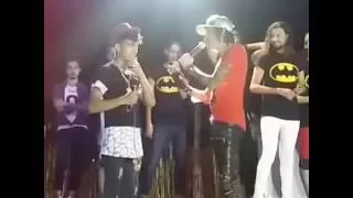 الفنان خالد مايكل وفرقتة وصالح فوكس رقص جامد علي مهرجان احنا بتوع ربنا      بالاسكندرية دندنها