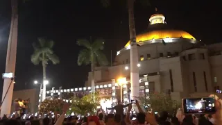 اغنيه من البدايه محمد حماقي من حفله جامعة القاهره دندنها