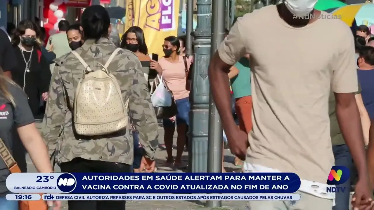 Autoridades em saúde alertam para manter vacina contra Covid atualizada no fim de ano