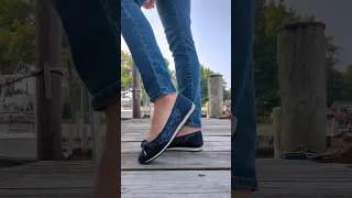 These 👠 were made for walking!                                     #sloafer #travelhacks