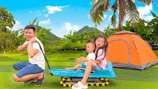 Cam Cam review lều cắm trại cùng trải nghiệm các trò chơi :trượt cỏ, đạp xe, chèo thuyền kayak.