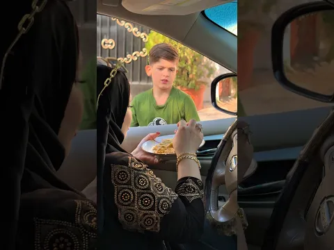 حاول الطفل اكل الطعام لكن قامت هذه الامرائه بمنعه؟ #محمد_ديمو #اكسبلور #comedy