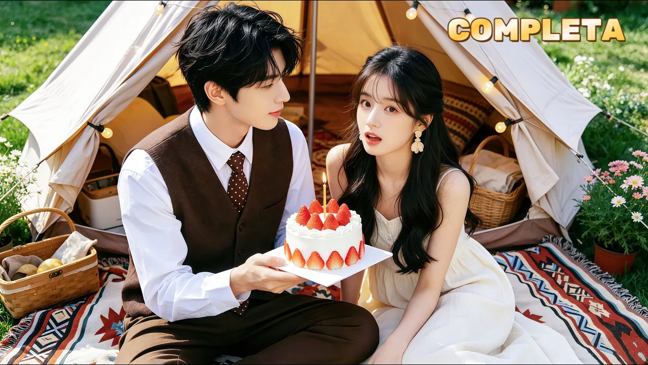 🍑O CEO salva a garota e passa o aniversário com ela, mas ela não sabe que ele já a amava há anos! poster