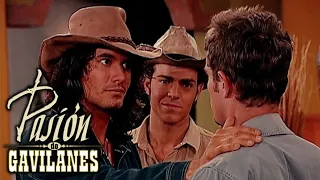 pasion de gavilanes juan y oscar vienen a la hacienda trueba para ayudar a franco
