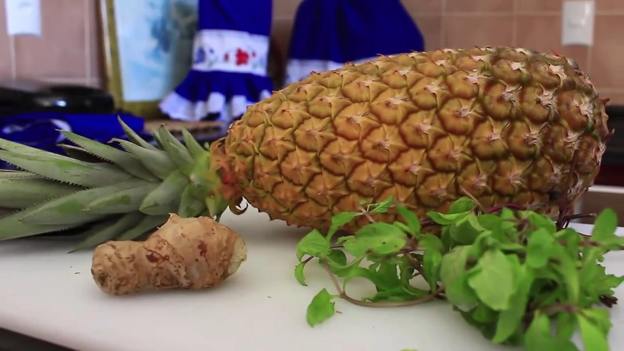 Este suco, além de muito gostoso e refrescante, é também termogênico, ótimo para te ajudar a diminui. 