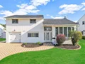 377 Clearmeadow Dr East Meadow NY 11554