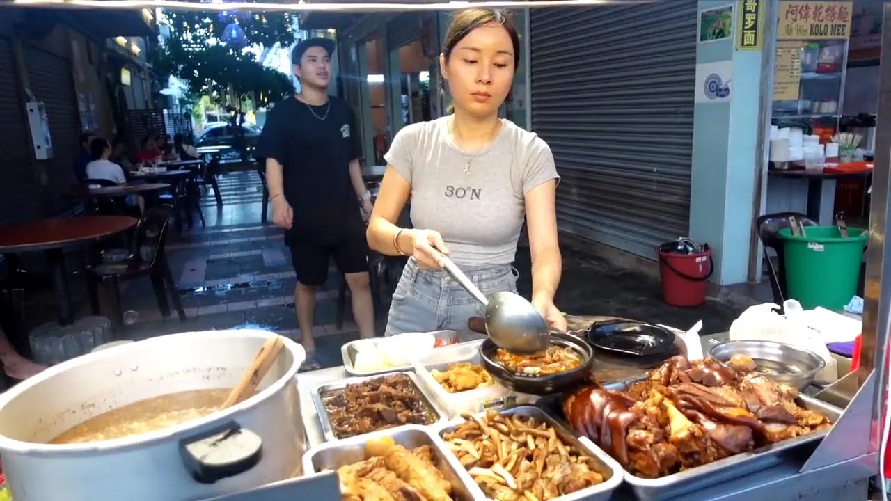 Taste Of Sarawak || Muy Choy Pork Belly From This Beautiful Sister Is As Soft As Silk