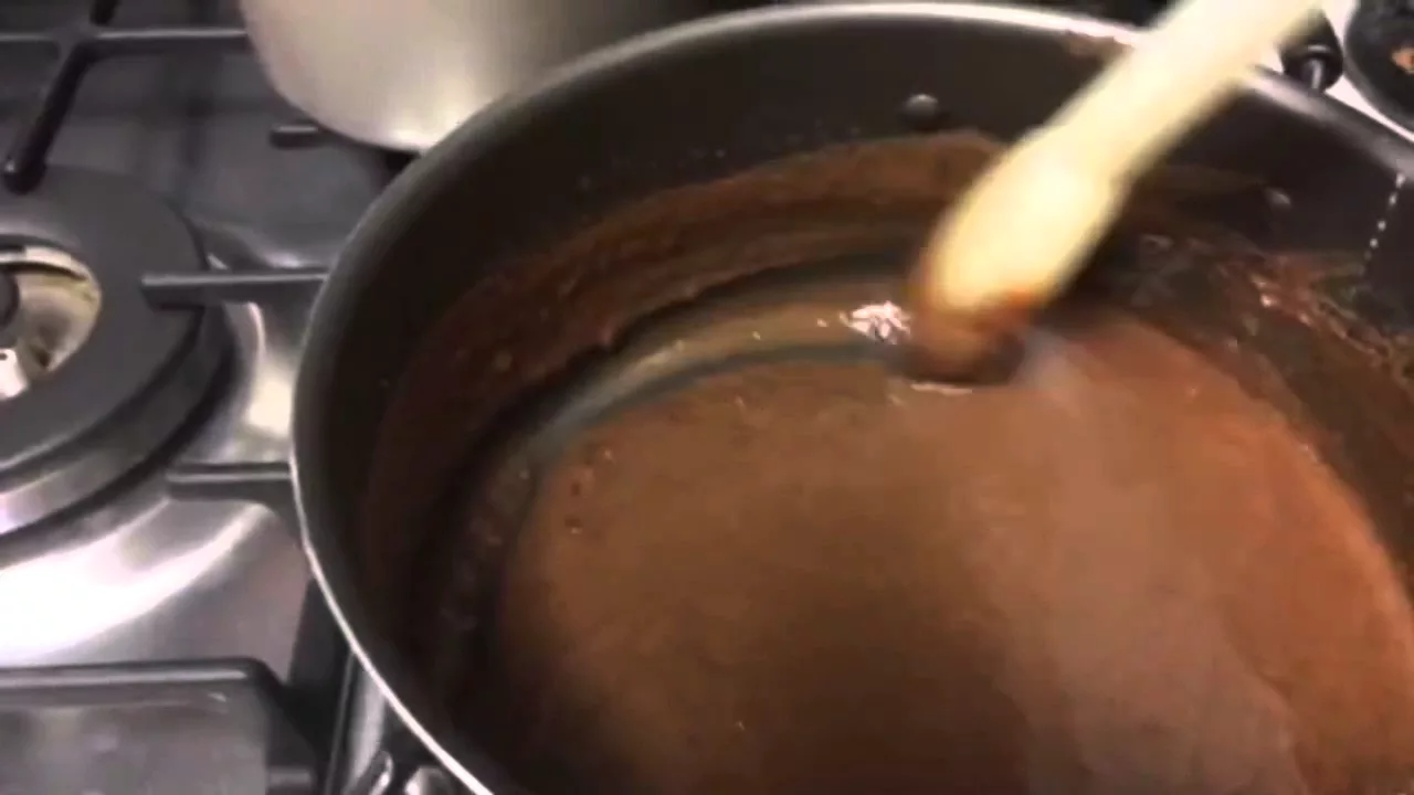 RECEITA: CUPCAKE DE CENOURA COM COBERTURA DE CHOCOLATE!