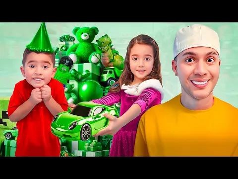KIMA COMPRÓ REGALOS COLOR VERDE para JUANITO