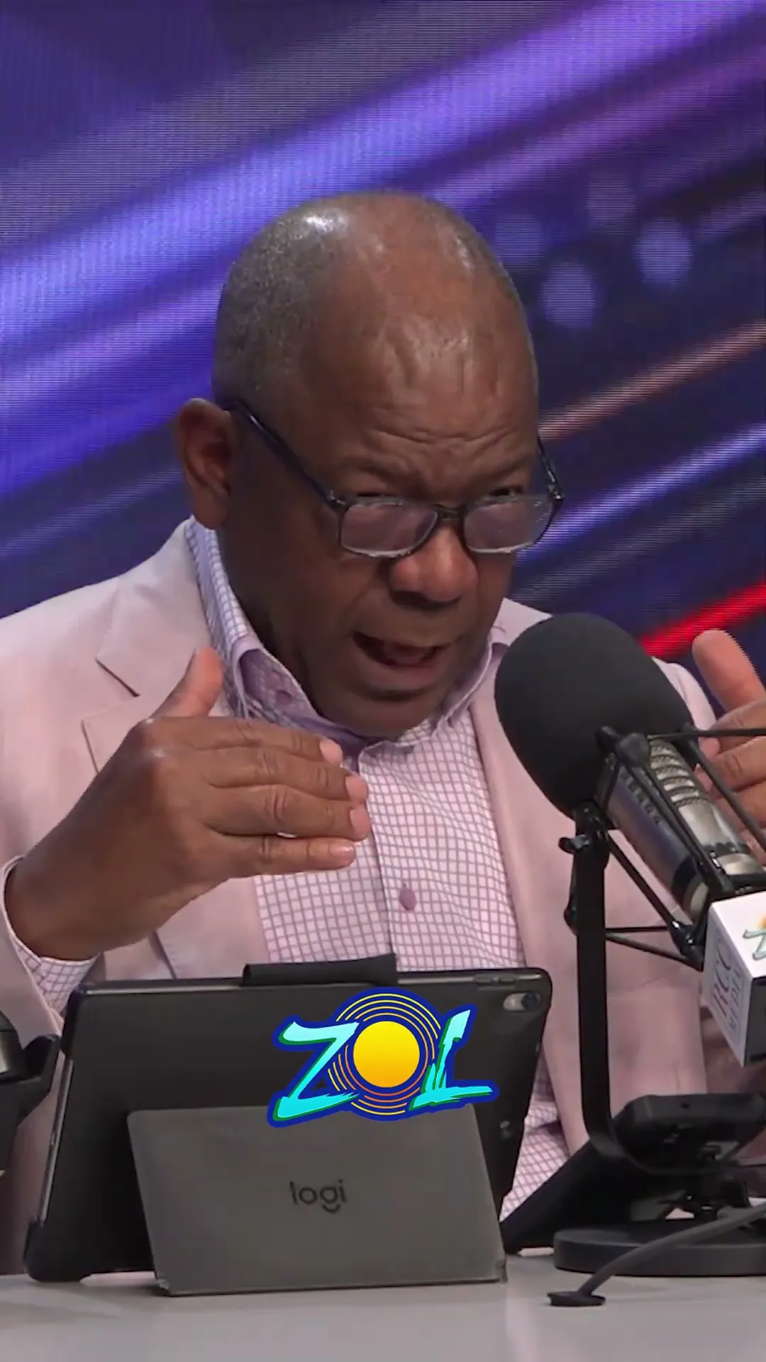 FRANCISCO OLIVERIO ESPAILLAT SE QUEDA SIN GABINETE