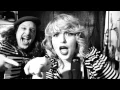 Download Lagu Tombe la Neige - Melissa et Sebastiaan
