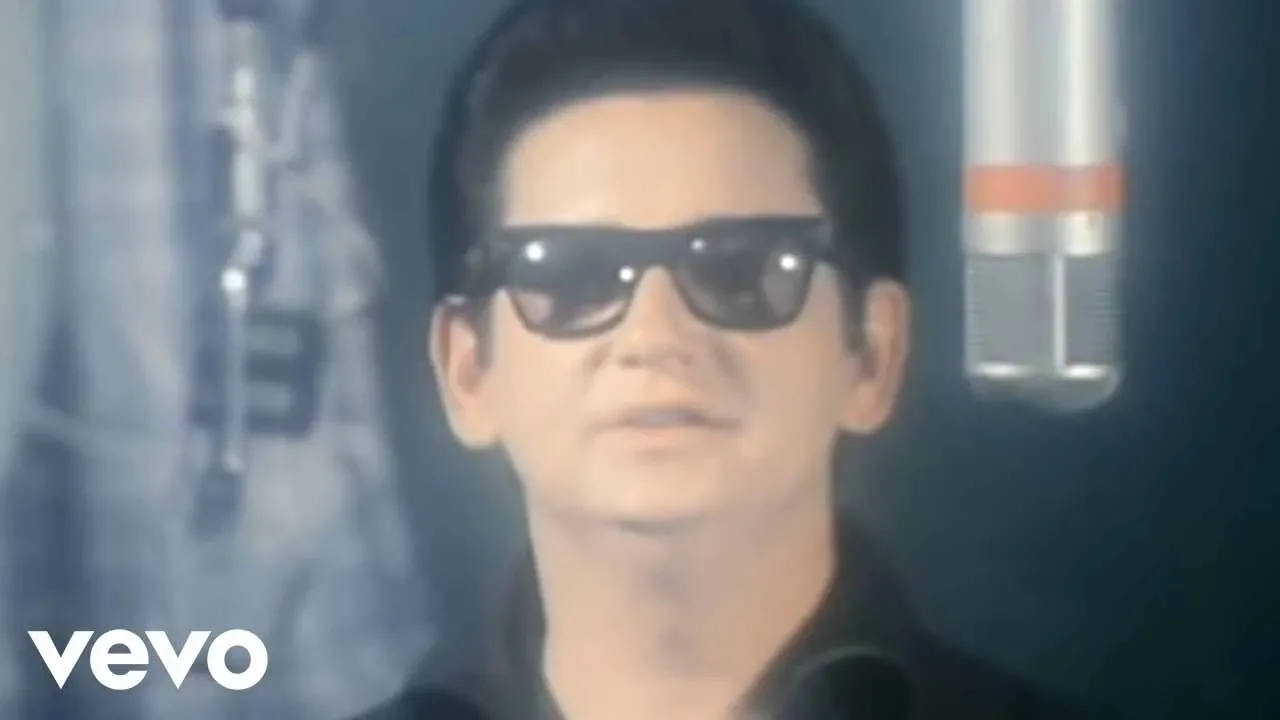 Roy Orbison - Walk On (Video) Roy Orbison - Walk On (Video)