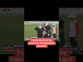 Download Lagu Trump swarmed by insects on golf course?!