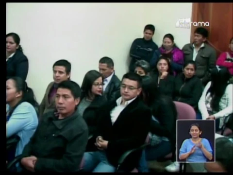 Albornoz acusa a comisión anticorrupción de utilizar documentos mutilados