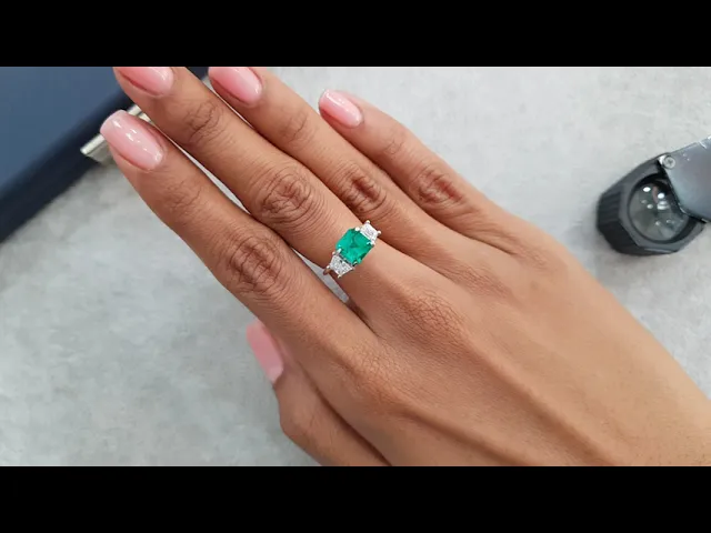 Colombian emerald 1.46 ct Muzo Green Video  № 1