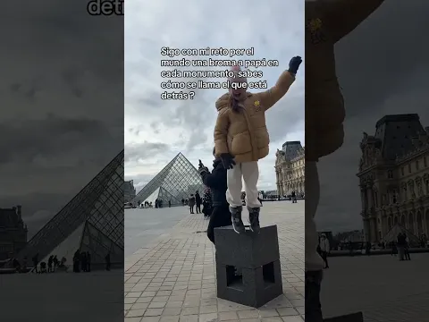 Ay ay ay en el Louvre de París