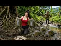 72 Hours Survival Giant Python Ambushes a Girl Harvesting Monster Softshell Turtles