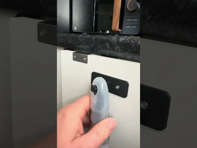 Dust Pan Hanger STL.3mf video thumbnail