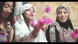 ام العريس   الفنانة صبا بدران دندنها