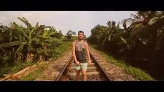 איזי מציאות אחרת רשמי E Z Different Reality Official 