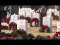 Killeen community gathers to lay wreaths on graves at veterans cemetery