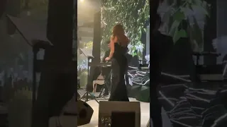 رقص سيرين عبد النور على المسرح 