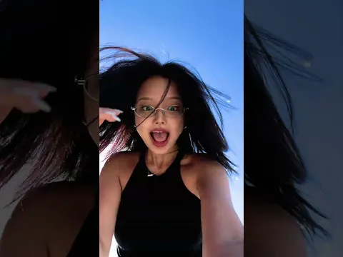 ✈️☁
