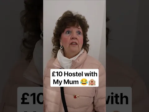£10 Hostel with My Mum 😂🏨
