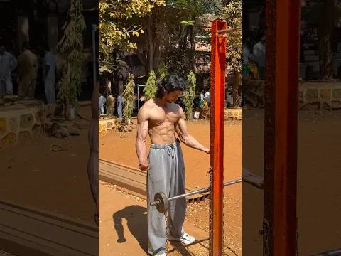 Kon hai ye log ๐#gym #gymmotivation #bodybuilding #bodybuilder #fitness