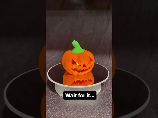 Knitted Pumpkin Jack-O-Lantern video thumbnail