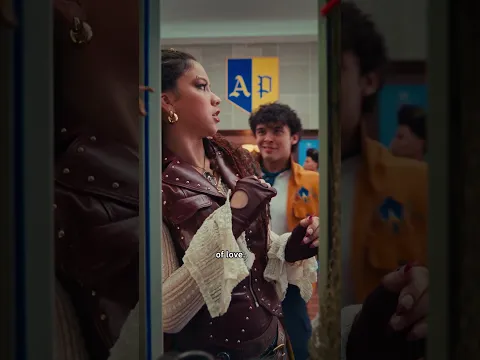 Luis is in love with Hazel! 😍🍪 | Locker Diaries: Descendants | Disney Channel