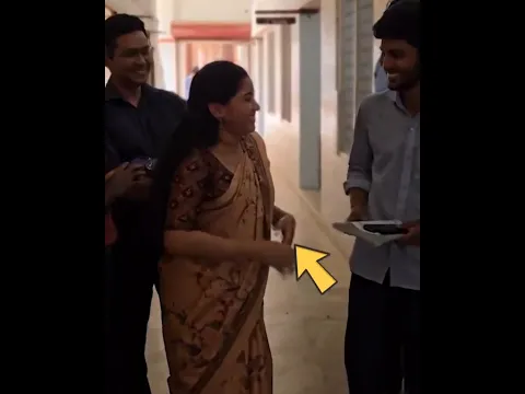 Students surprised teacher 😯டீச்சர் ஷாக்😯 #amazingfacts #touchfacts #shorts
