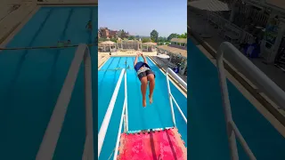 اجمل قفزه فى المسبح 
