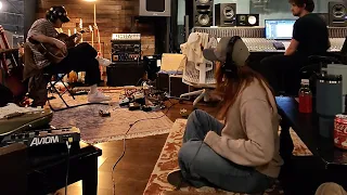 GAYLE - junebug! (official visualizer)