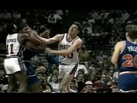 Bill Laimbeer Punches Brad Daugherty Right Up in the Grill
