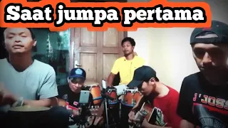 Download Saat jumpa pertama cover pengamen jalur bebas dangdut koplo akustik MP3