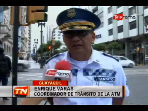 Continúa prohibición de giros a la izquierda en tramos en Av. 9 de Octubre