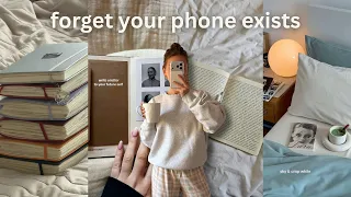 it really was the constant scrolling: journaling ideas that’ll make you forget your phone exists