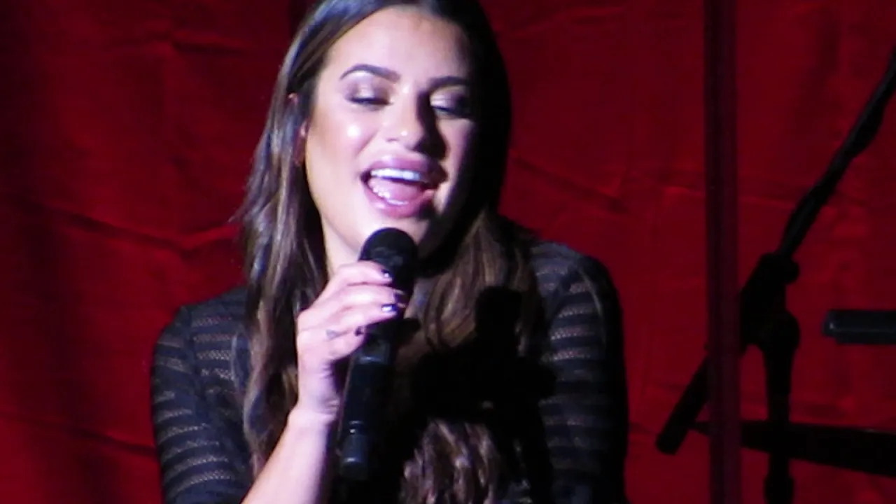 Have Yourself A Merry Little Christmas - Lea Michele (The LM/DC Tour) in Brighton (01.12.2018) Have Yourself A Merry Little Christmas - Lea Michele (The LM/DC Tour) in Brighton (01.12.2018)