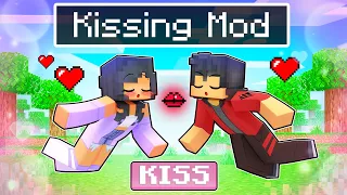 Download Using the KISSING MOD In Minecraft! MP3
