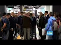 Download Lagu Il rientro dei parlamentari italiani che erano sulla Flotilla: gli abbracci in aeroporto