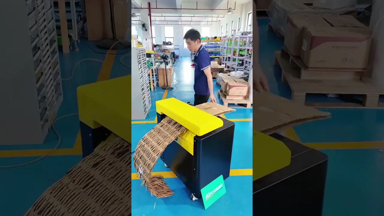 Beenden Sie Kartonverkäufe zu Tiefstpreisen an Recycler. Verwenden Sie überschüssige Kartonbestände mit dem Kartonzerkleinerer-Expander als funktionelle Polsterung.