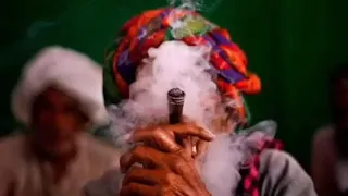 اغنية شطانه وعامله غلبانه            للفنان حماده الاسمر دندنها