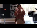 Ezgi Eyüboğlu- Sevdaluk zor zanaat (İşarə dili)