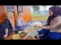 Download Lagu Hidup didesa, Nikmatnya makan nasi liwet di saung sawah kang ikbal bersama mangpep dan umi rahmi