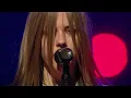 Avril Lavigne - Sk8er Boi (Live on Top Of The Pops 1/10/2003)