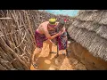 Download Lagu Tribul din Africa unde trebuie să îți bați femeia înainte să te căsătorești cu ea 🇺🇬