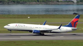 Delta Airlines Boeing 737-900ER N804DN takeoff from PDX