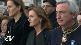 Omaggio del Papa alla statua dell'Immacolata 08-12-2017